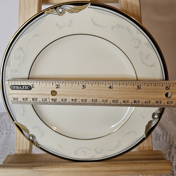 Nortitake Formal Bone China Ivory and Gold Trim Bread & Butter Plate Sunswept... - Picture 9 of 10